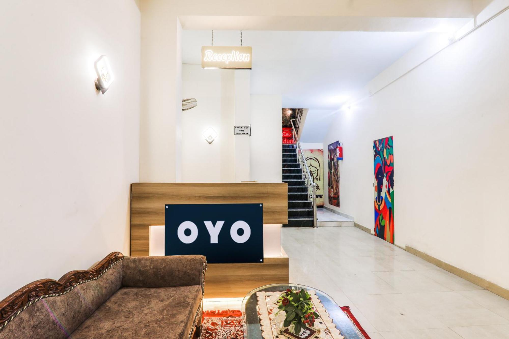 Hotel O Shree Hotel Mriduni Váránaszi Kültér fotó