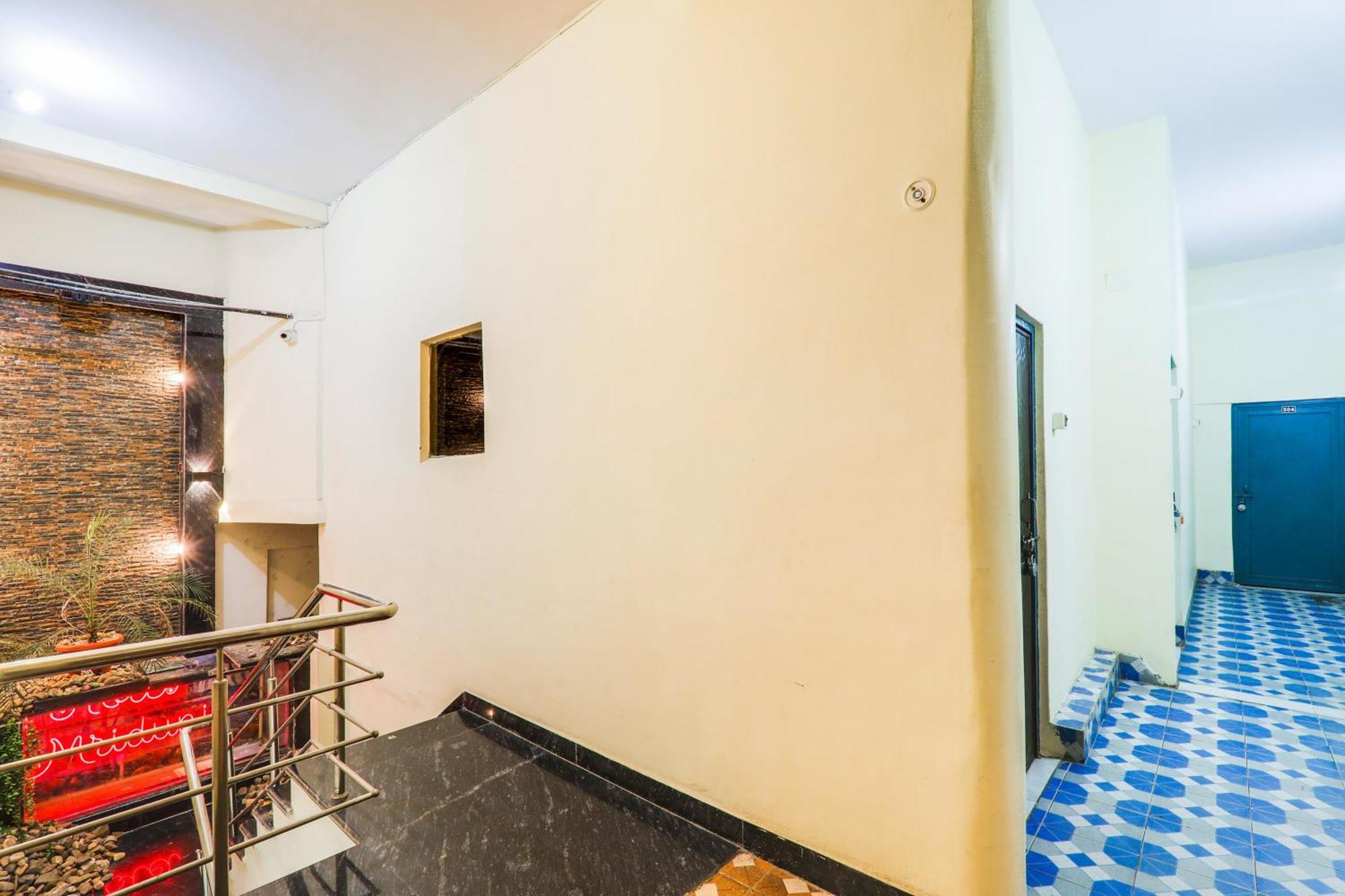 Hotel O Shree Hotel Mriduni Váránaszi Kültér fotó