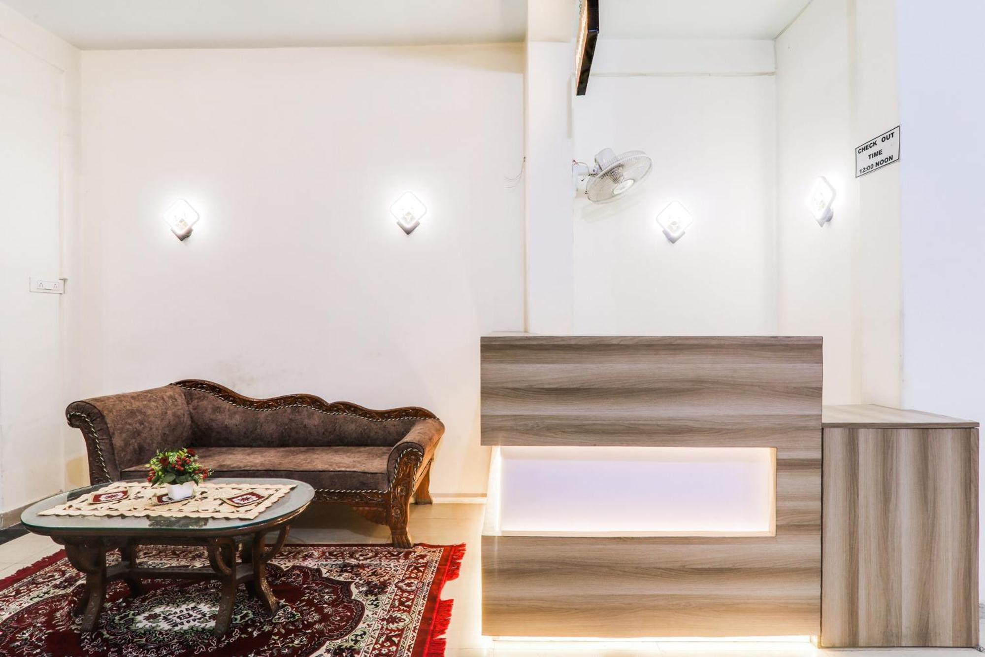 Hotel O Shree Hotel Mriduni Váránaszi Kültér fotó