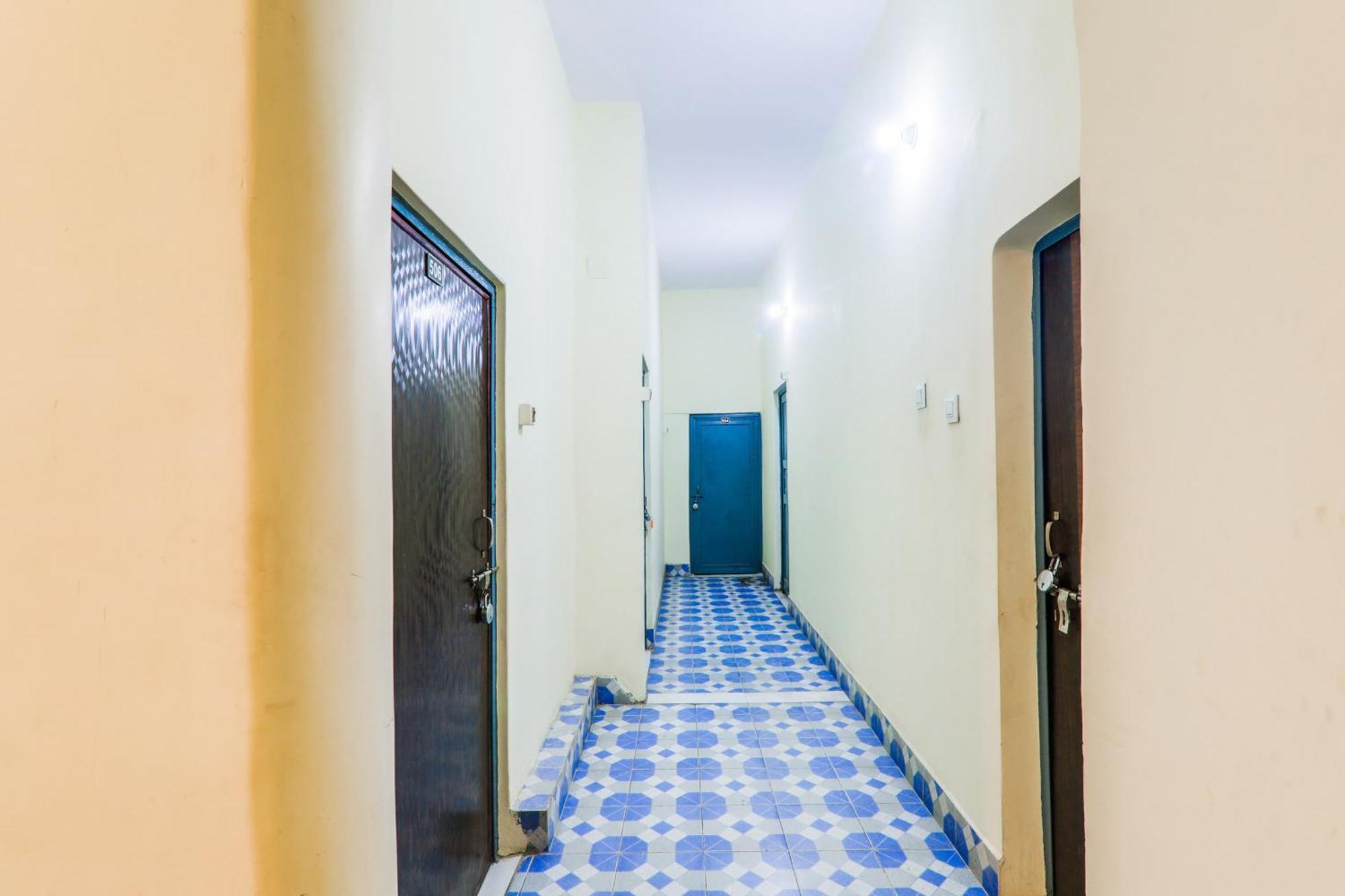 Hotel O Shree Hotel Mriduni Váránaszi Kültér fotó